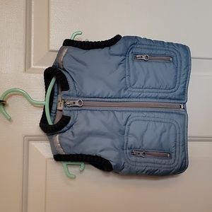 Old Navy, baby boys fall/winter vest. 0-3 months, blue. Like new.